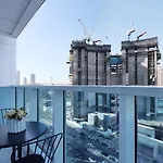 2Br In Central Marina Walk To Dining & Nightlife