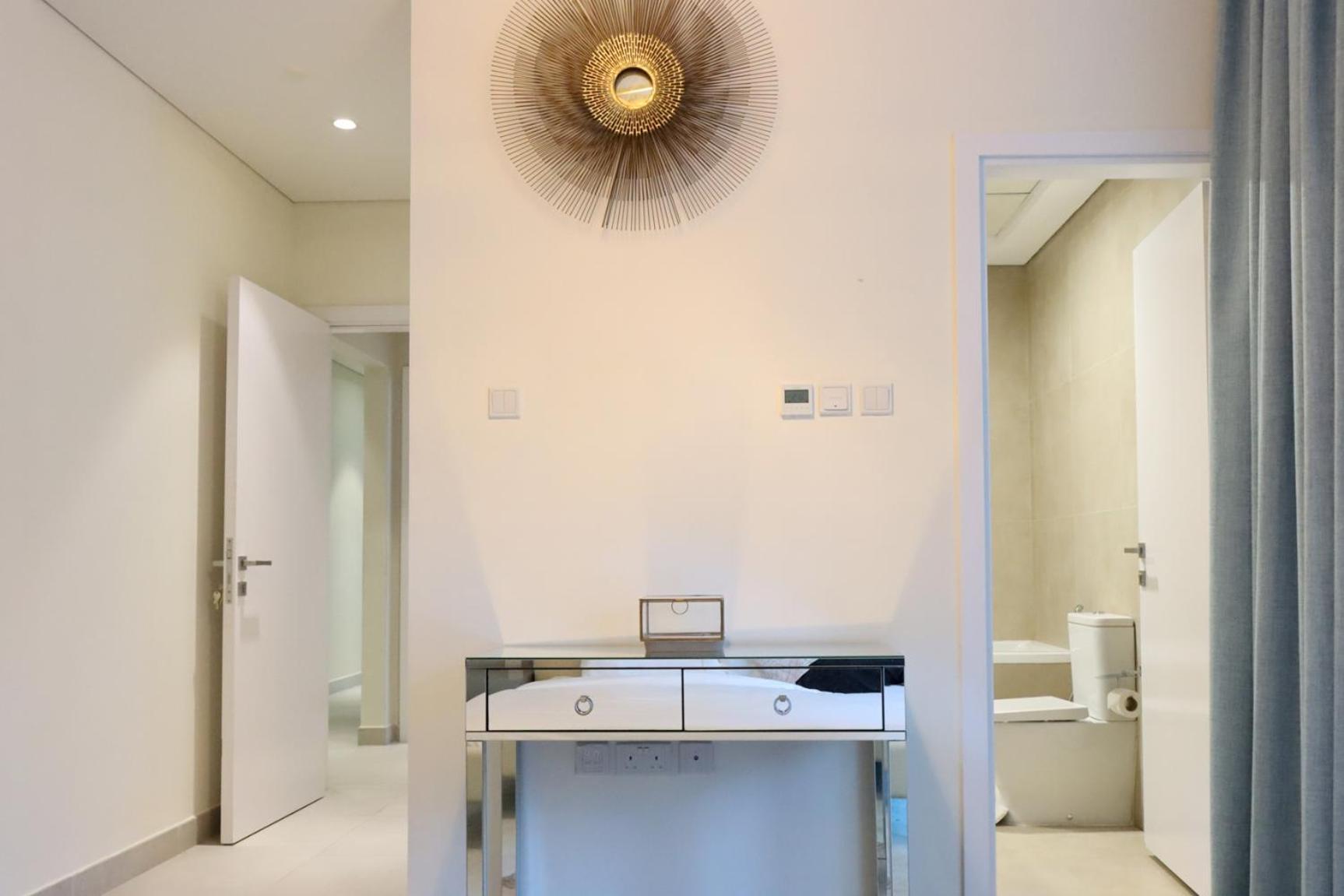 2br In Marina Walk To Dining & Nightlife Apartment Dubai