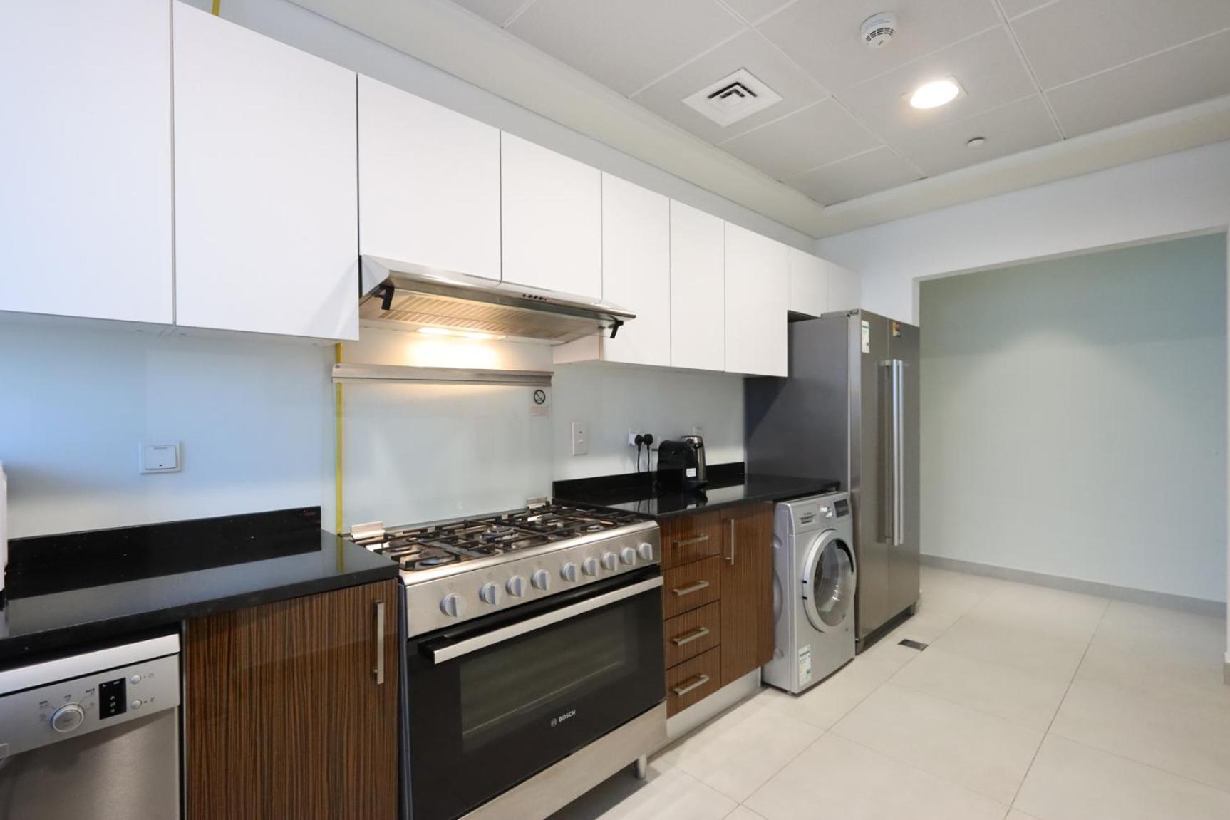 Apartment 2br In Marina Walk To Dining & Nightlife Dubai