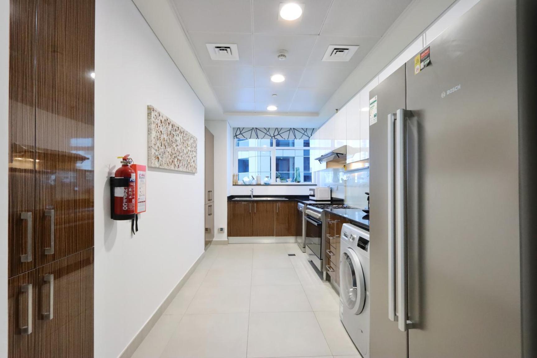 2br In Marina Walk To Dining & Nightlife Apartment Dubai