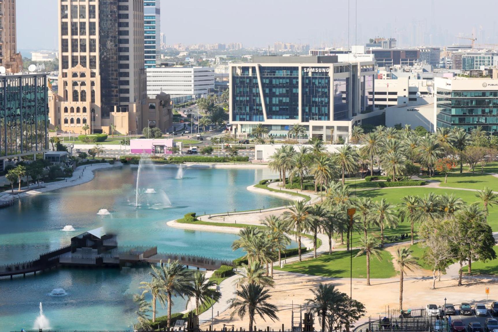 2br In Marina Walk To Dining & Nightlife