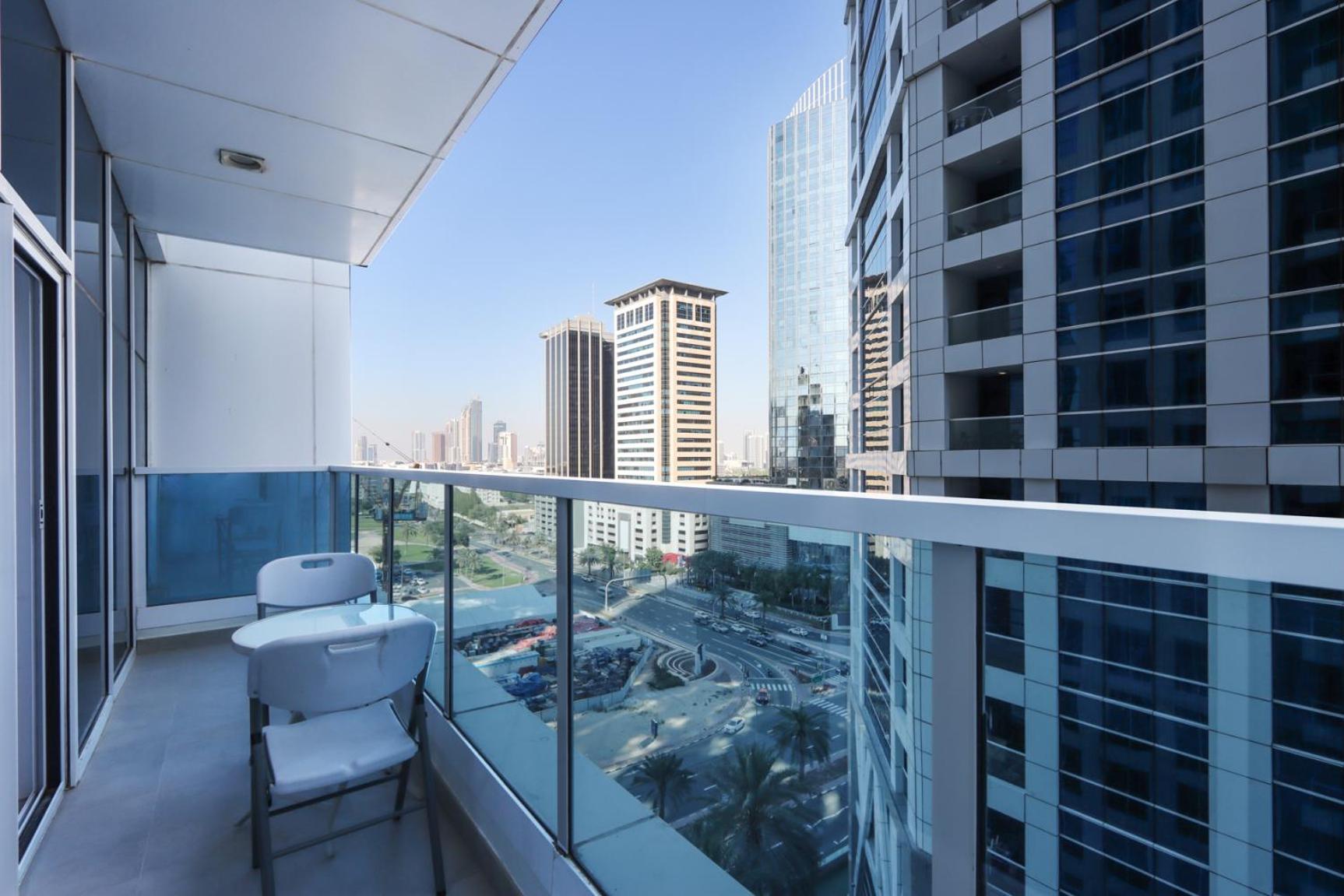 2br In Marina Walk To Dining & Nightlife * Dubai