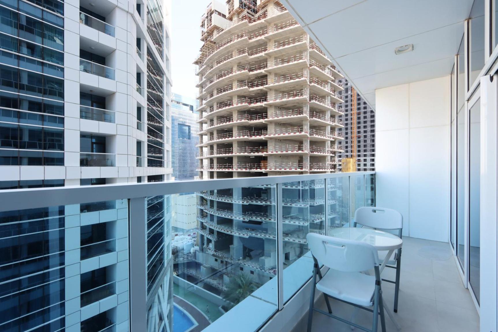 2br In Marina Walk To Dining & Nightlife *